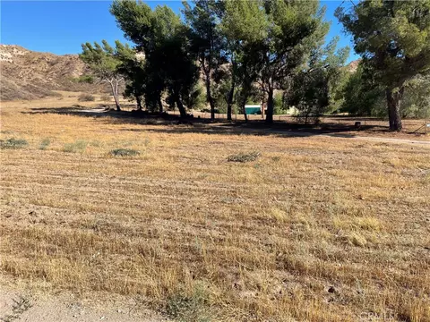 15000 Baker Canyon Rd, Canyon Country, CA 91390