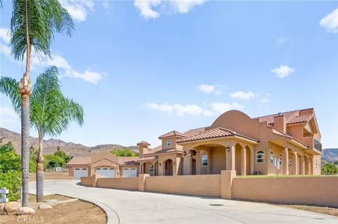 7419 Via Deldene, Highland, CA 92346