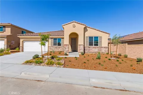 9048 Carson Ave, Hesperia, CA 92344