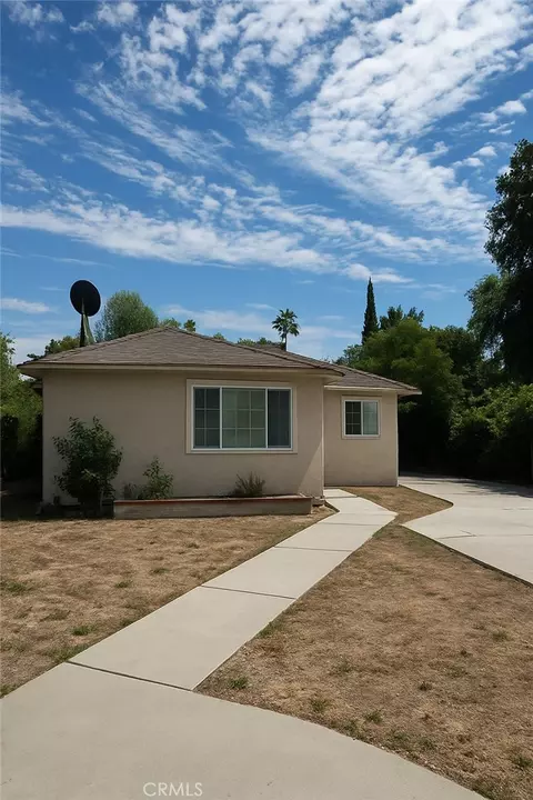 6628 Gaviota, Lake Balboa, CA 91406