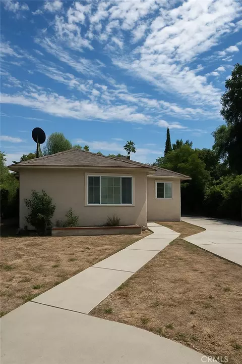 6628 Gaviota, Lake Balboa, CA 91406