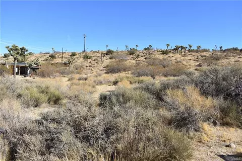 1 Indio Ave, Yucca Valley, CA 92284 photo 3