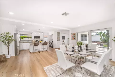 24244 Friar St, Woodland Hills, CA 91367