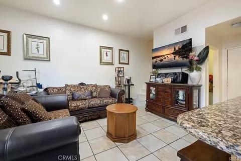 14520 Plummer St #21, Panorama City, CA 91402