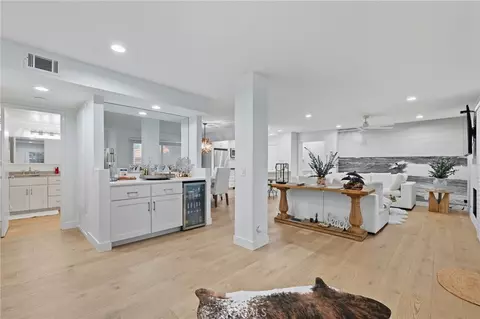 2015 Majorca, Oxnard, CA 93035