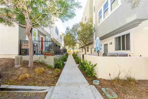 13219 Shaw Ln, Sylmar, CA 91342