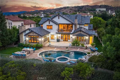 25532 Oak Meadow Dr, Valencia, CA 91381
