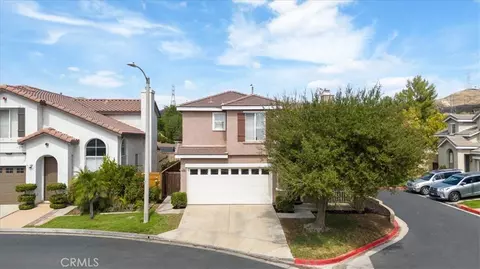 21553 Oak Dr, Saugus, CA 91350