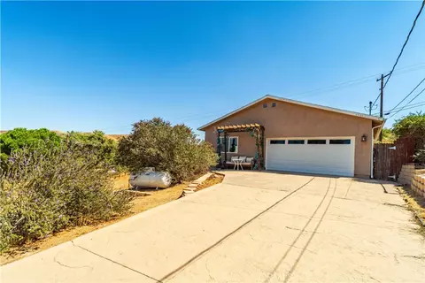 42846 Montello Dr, Lake Hughes, CA 93532
