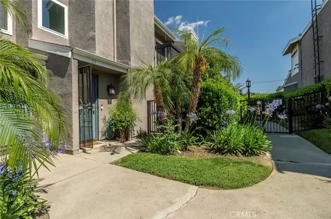 23549 Victory Blvd #21, West Hills, CA 91307