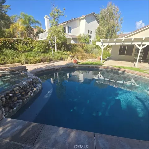 27619 Ron Rdg, Saugus, CA 91350