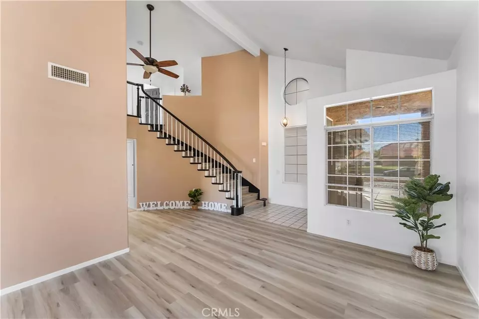 Entry Way - 39566 Dunbar, Palmdale, CA 93551 photo 5 of 6