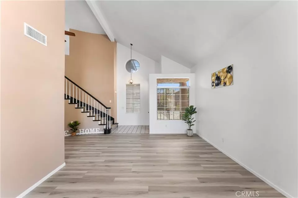 Living - 39566 Dunbar, Palmdale, CA 93551 photo 4 of 11