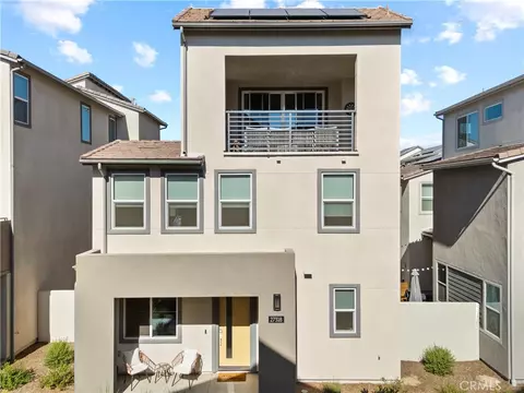 27318 Maverick Pl, Valencia, CA 91381