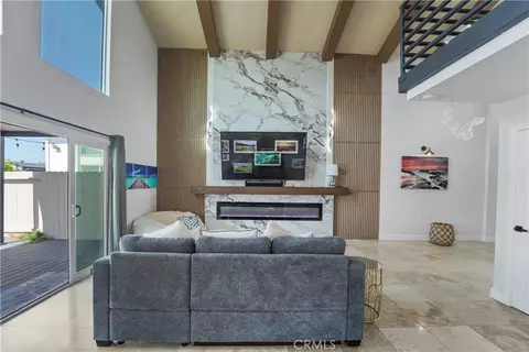 Living - 2431 Victoria Ave, Oxnard, CA 93035 photo 2 of 2