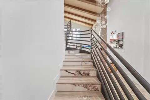 Entry Way - 2431 Victoria Ave, Oxnard, CA 93035 photo 4 of 6