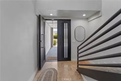 Entry Way - 2431 Victoria Ave, Oxnard, CA 93035 photo 2 of 6