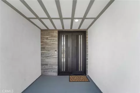 Entry Way - 2431 Victoria Ave, Oxnard, CA 93035 photo 1 of 6