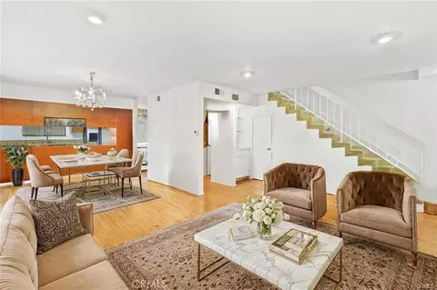 11952 Darlington Ave #6, Los Angeles, CA 90049