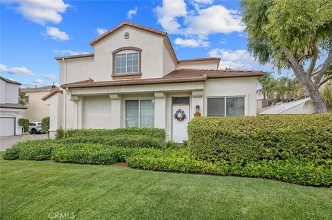27879 Skycrest Cir, Valencia, CA 91354