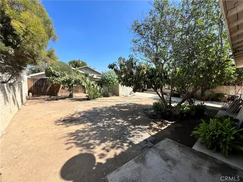 1037 Kewen, San Fernando, CA 91340