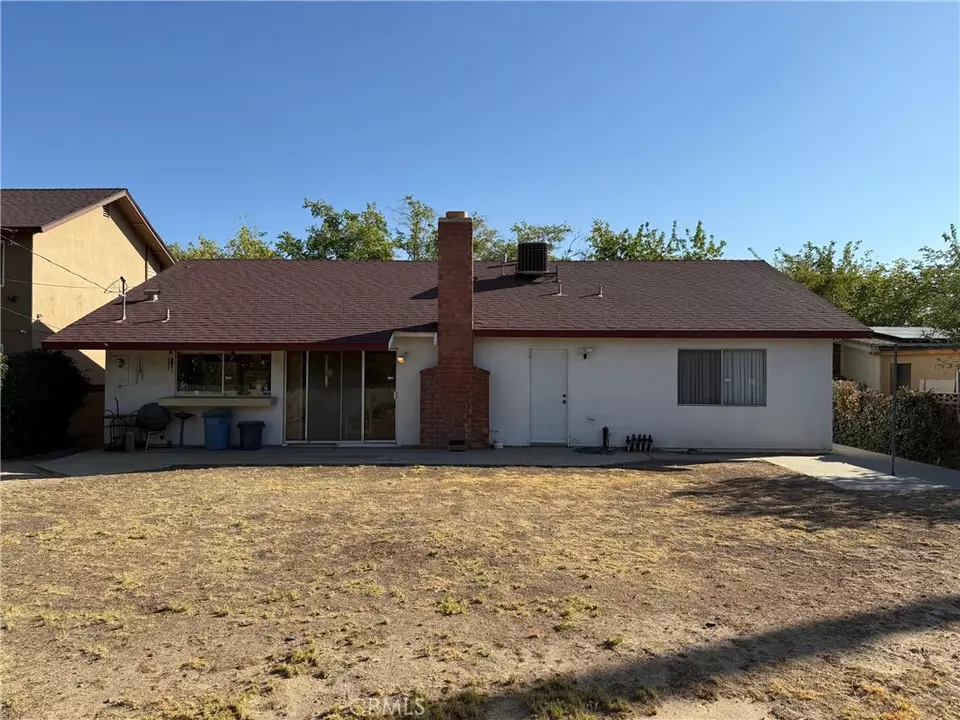 Exterior - 1017 E Avenue J5, Lancaster, CA 93535 photo 2 of 6