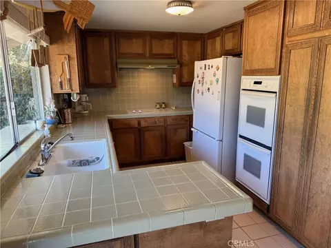 Kitchen - 1017 E Avenue J5, Lancaster, CA 93535 photo 1 of 1