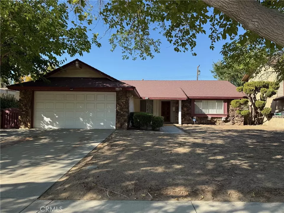 Exterior - 1017 E Avenue J5, Lancaster, CA 93535 photo 1 of 6