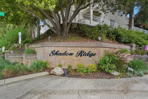 5805 Oak Bnd #302, Oak Park, CA 91377