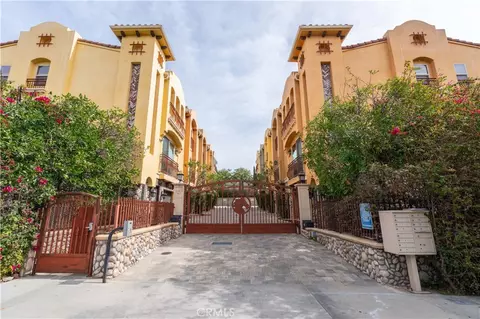 10148 Fernglen Ave #2, Tujunga, CA 91042