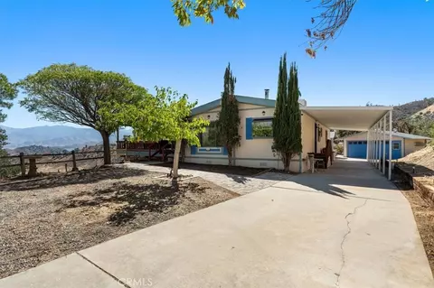 401 Oakwood Dr, Wofford Heights, CA 93285