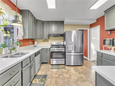 Kitchen - 714 Appleton Rd, Simi Valley, CA 93065 photo 1 of 4
