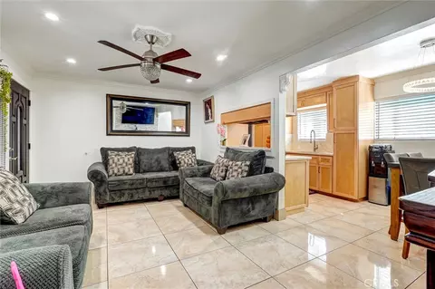 20954 Parthenia #14, Canoga Park, CA 91304