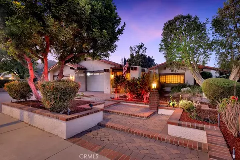 22511 Ballinger St, Chatsworth, CA 91311