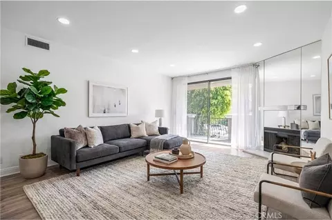 1630 S Bentley Ave #103, Los Angeles, CA 90025