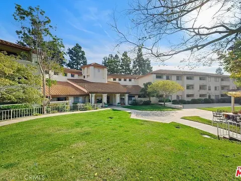 501 Palisades Dr, Pacific Palisades, CA 90272
