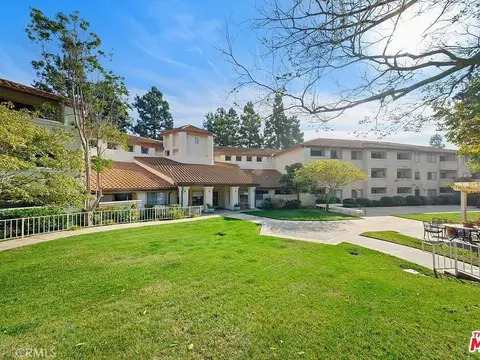 501 Palisades Dr, Pacific Palisades, CA 90272