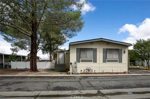 45800 Challenger #118, Lancaster, CA 93535