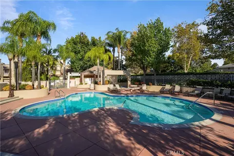 23705 Del Monte Dr #235, Valencia, CA 91355