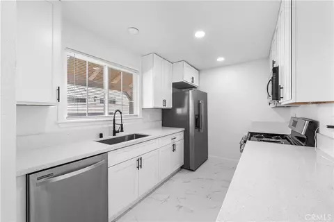 45449 3rd E, Lancaster, CA 93535