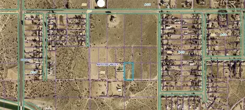 52 Vic Avenue T12 Vic, Palmdale, CA 93552