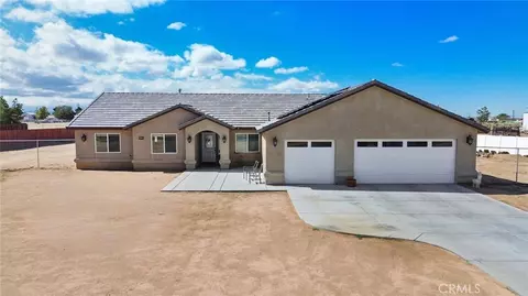 9564 Candlelight St, Apple Valley, CA 92308
