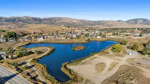 View/Area - 20220 Bald Mtn, Tehachapi, CA 93561 photo 6 of 8