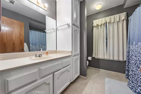 Bath - 20220 Bald Mtn, Tehachapi, CA 93561 photo 1 of 7