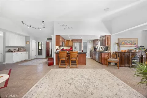 Entry Way - 20220 Bald Mtn, Tehachapi, CA 93561 photo 6 of 8