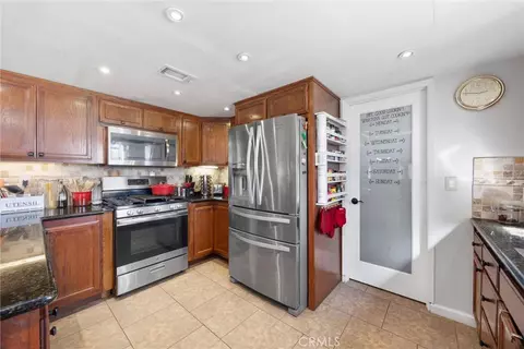 Kitchen - 20220 Bald Mtn, Tehachapi, CA 93561 photo 3 of 5