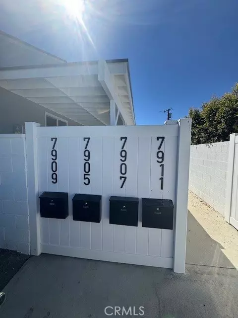 7909 Aldea Ave, Lake Balboa, CA 91406