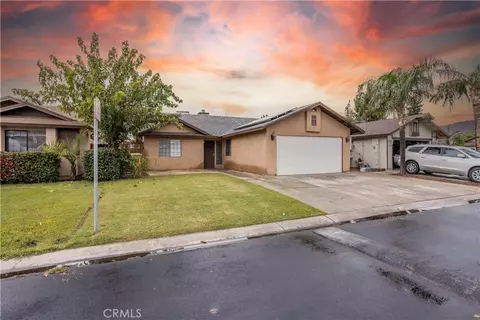 5905 Stone Bridge Ln, Bakersfield, CA 93313