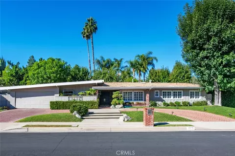 4519 Sendero Pl, Tarzana, CA 91356