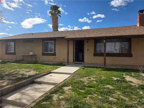 Exterior - 41331 156th E, Lancaster, CA 93535 photo 3 of 9